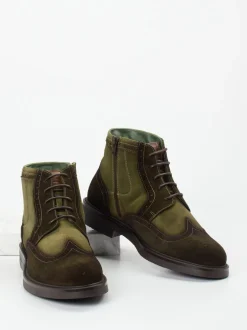 Galizio Torresi – Brogue-Boots aus Veloursleder olivgrün