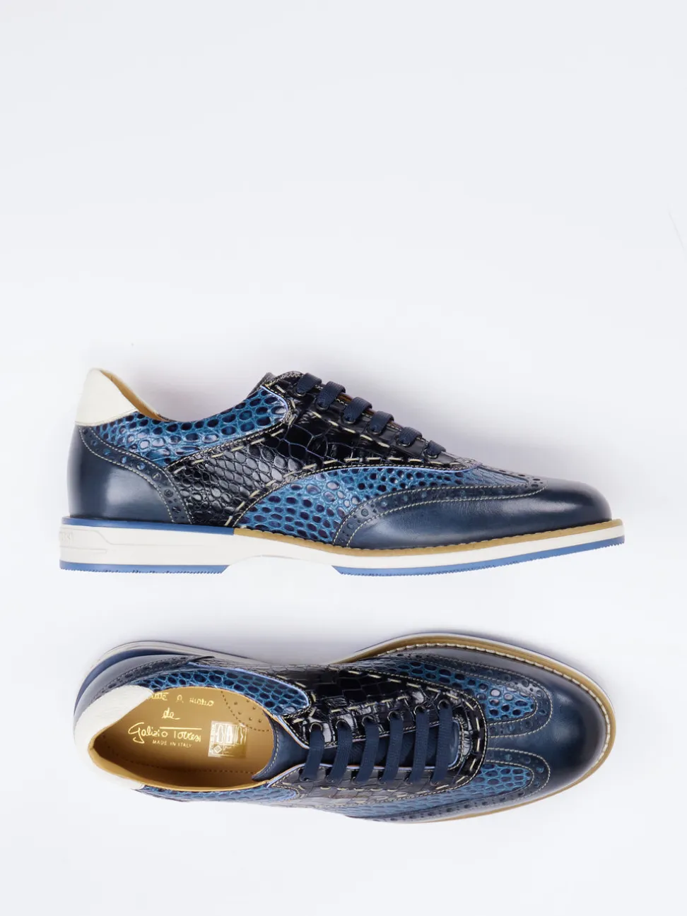 Galizio Torresi – Schnürschuh aus geprägtem Leder Blau