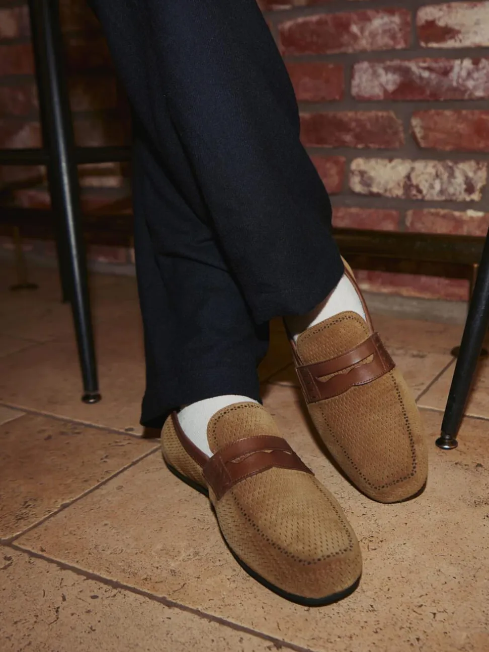 Galizio Torresi – Slipper aus Veloursleder in Braun