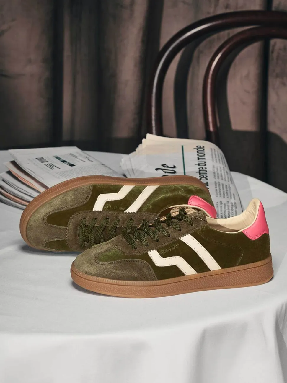 Gant – Retro-Sneaker aus Veloursleder olivgrün