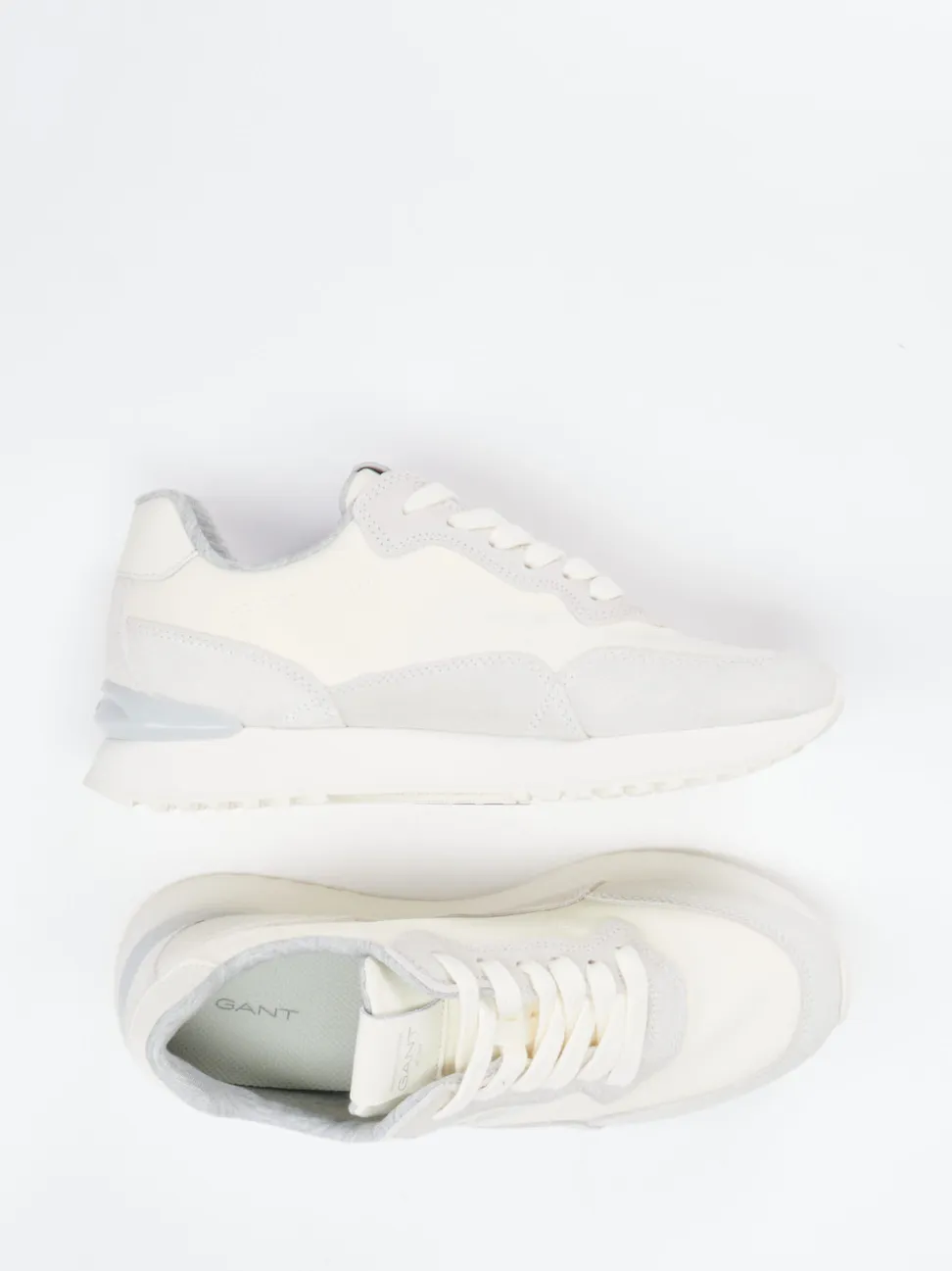 Gant – Retro-Sneaker aus Veloursleder cremeweiß