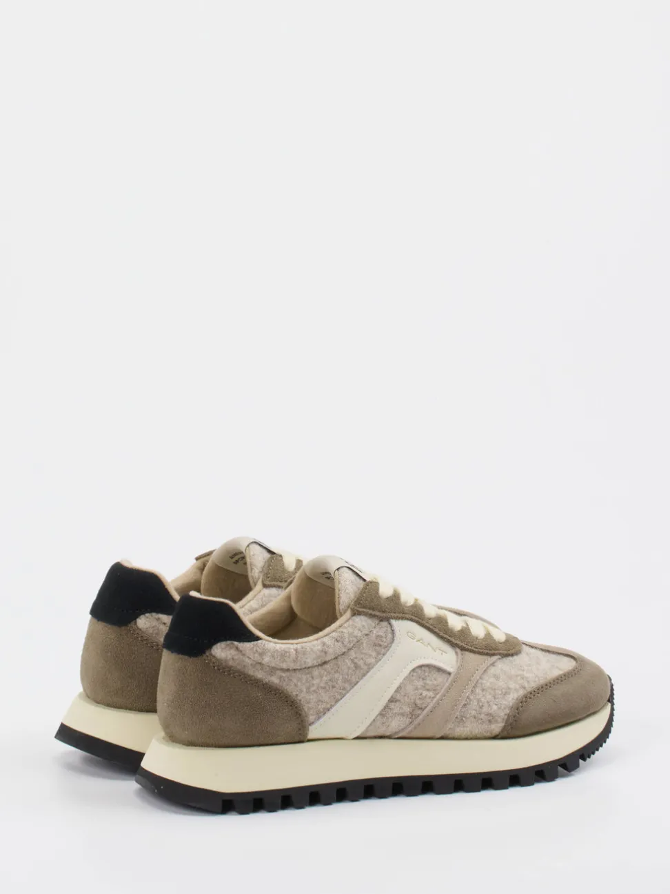 Gant – Sneaker aus Veloursleder und Textil taupe
