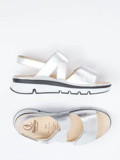 Ganter – Klettsandalen aus Metallicleder silberfarben