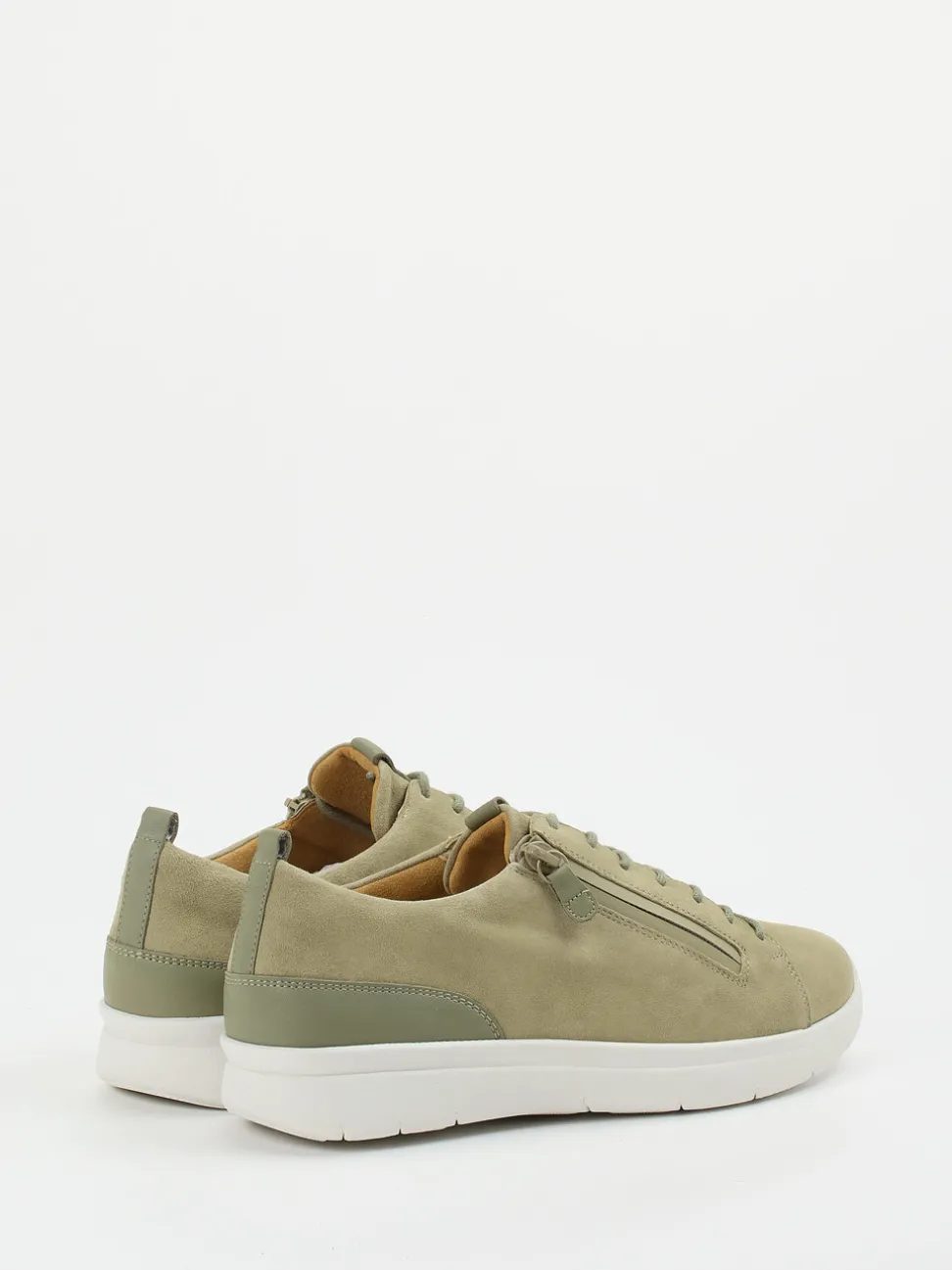Ganter – Komfort-Sneaker aus Veloursleder salbeigrün