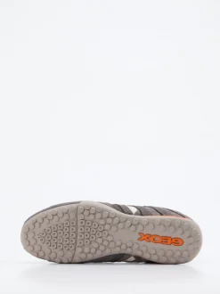 Geox – Slip-On Sneaker aus Veloursleder grau