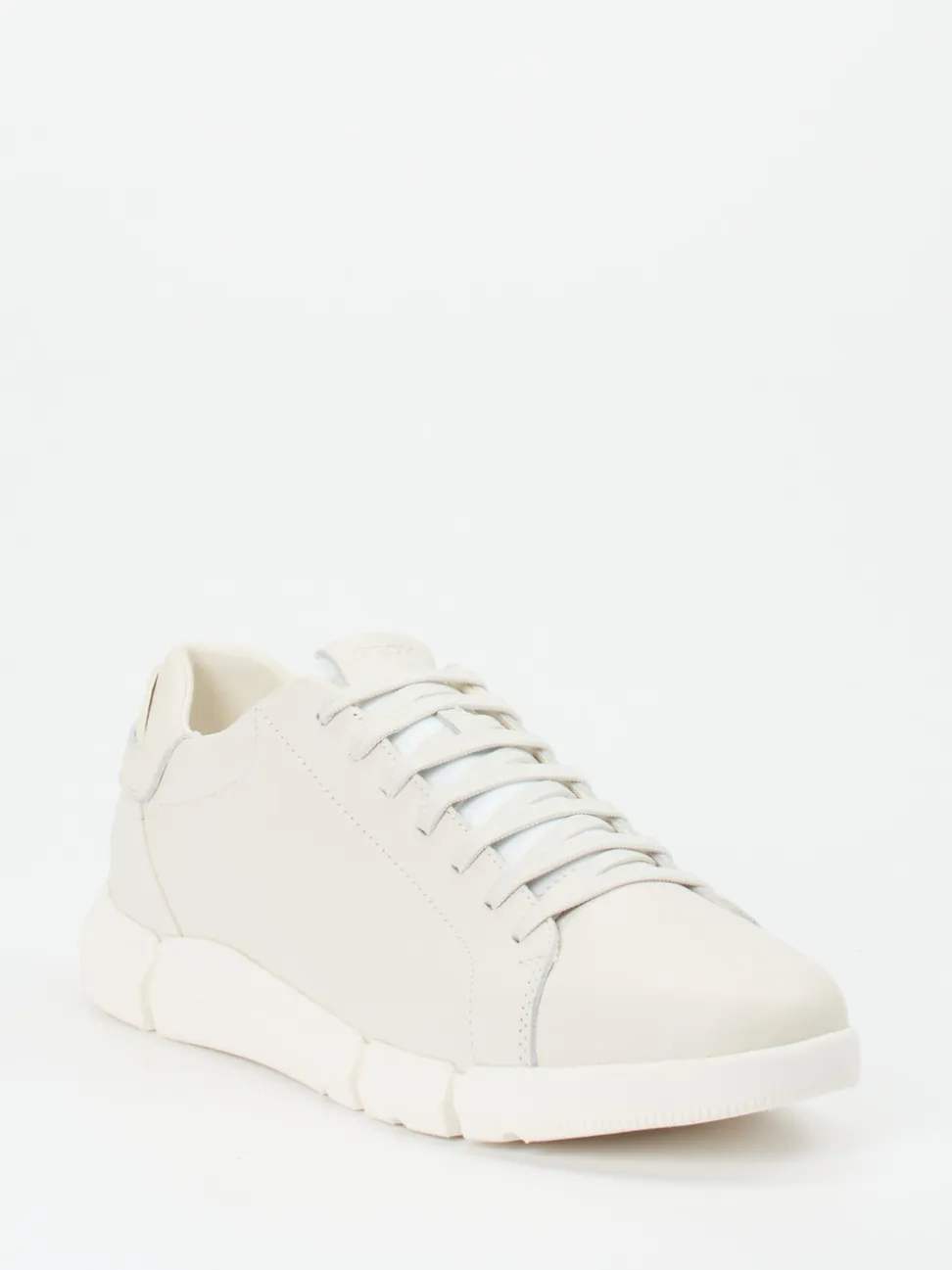Geox – Sneaker aus Kalbleder in Offwhite