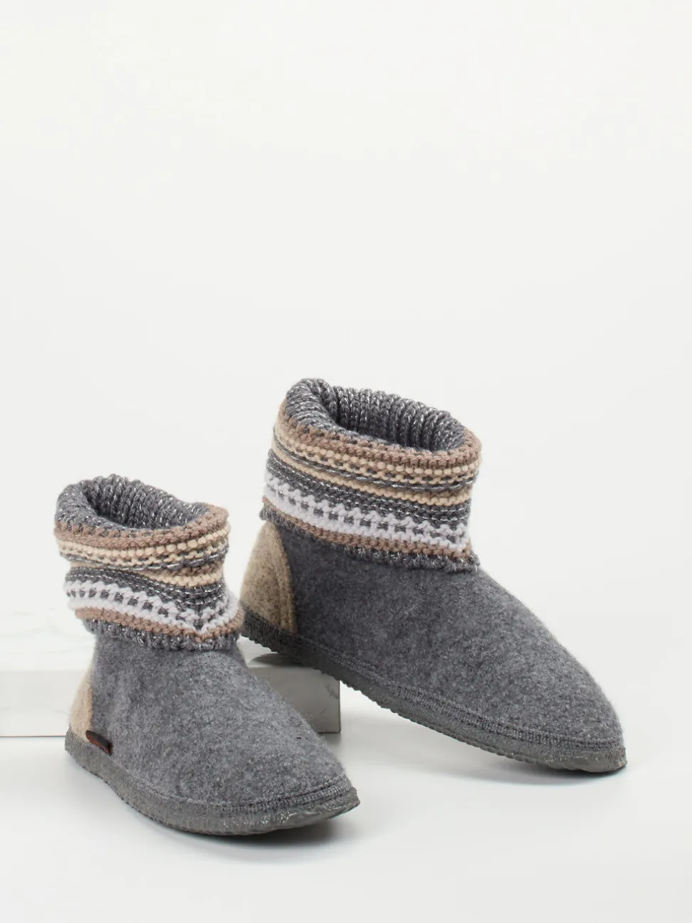 Giesswein – Haus-Booties aus Wollfilz in Anthrazit