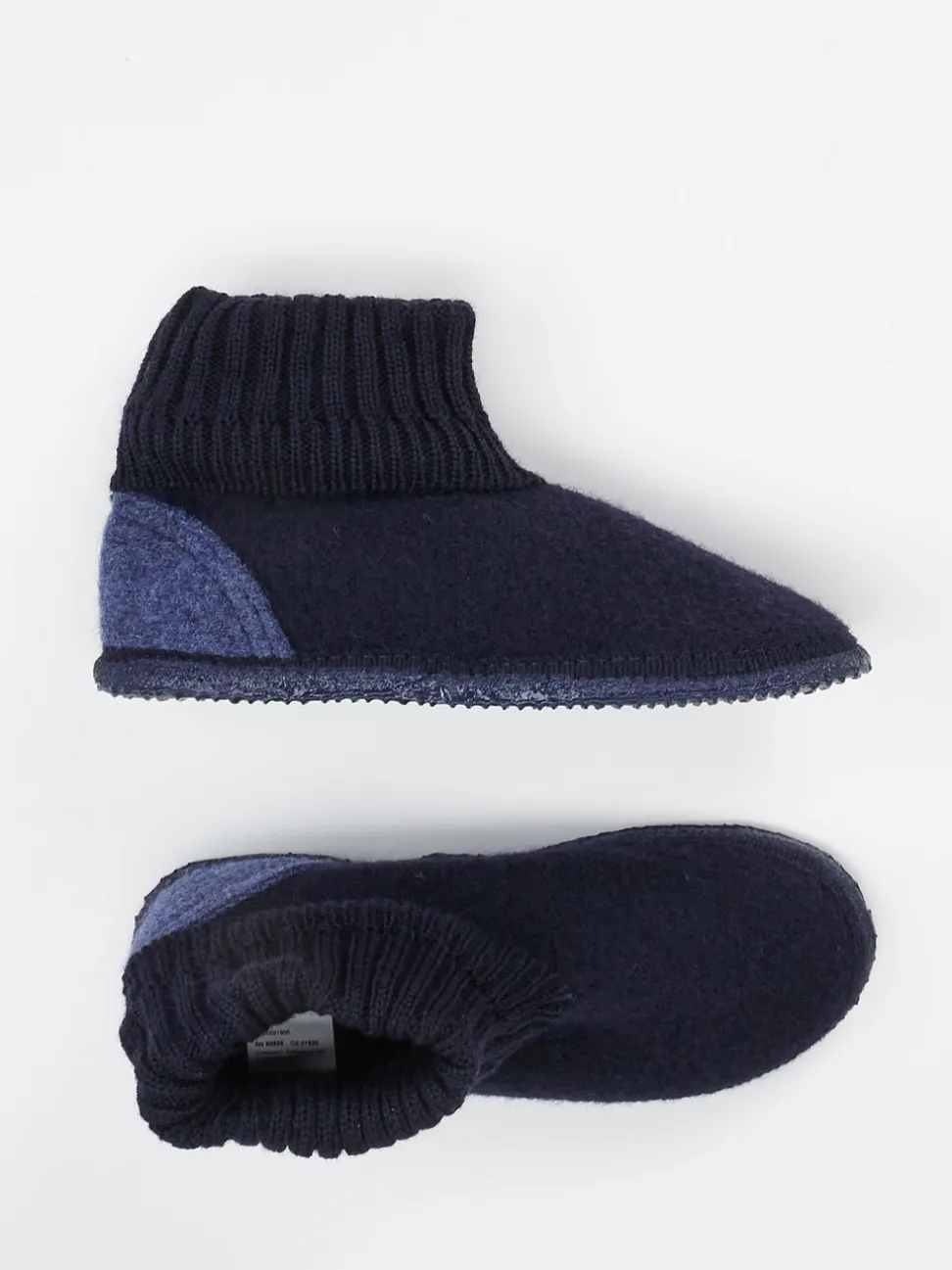 Giesswein – Hüttenschuh aus Wolle in Dunkelblau
