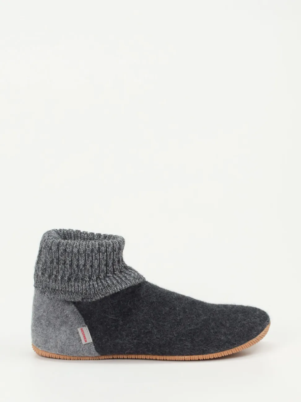Giesswein – Hüttenschuhe aus Wolle in Anthrazitgrau