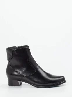 Ginger & Glove – Ankle Boots aus Lammleder schwarz