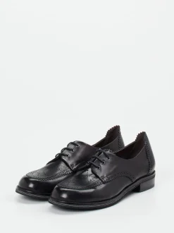 Ginger & Glove – Brogues aus Lammleder in Schwarz