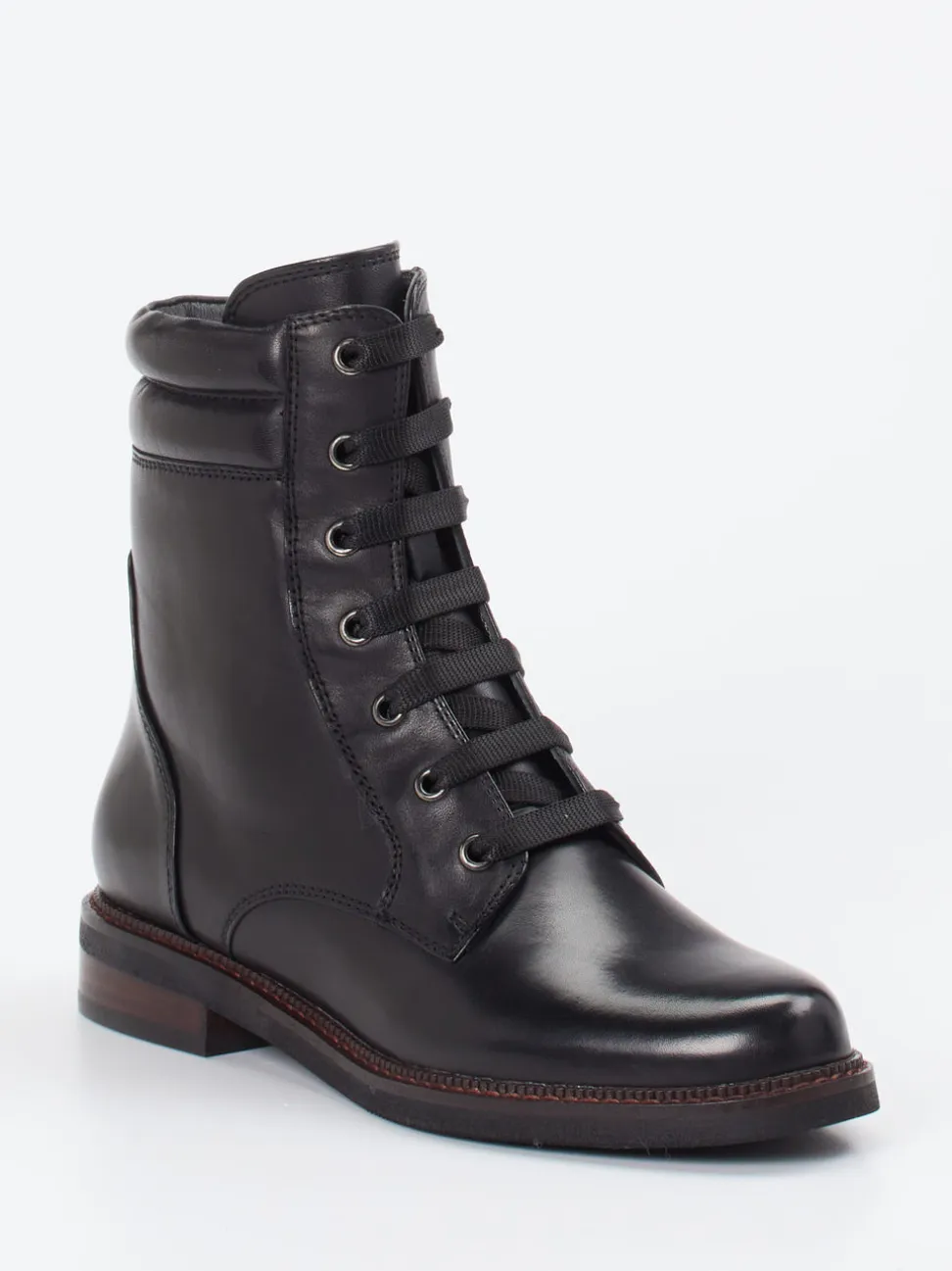 Ginger & Glove – Schnürboots aus Lammleder schwarz