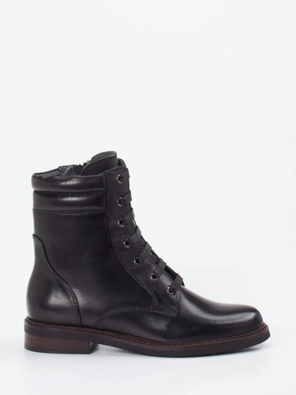 Ginger & Glove – Schnürboots aus Lammleder schwarz
