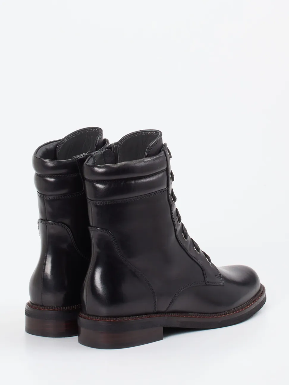 Ginger & Glove – Schnürboots aus Lammleder schwarz