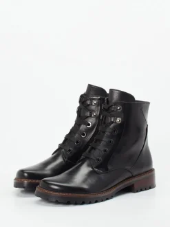 Ginger & Glove – Schnürboots aus Lammleder Schwarz