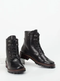 Ginger & Glove – Schnürboots aus Lammleder Schwarz