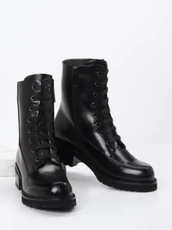 Ginger & Glove – Schnürboots aus Kalbleder Schwarz