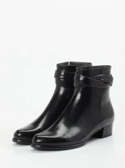 Ginger & Glove – Stiefeletten aus Lammleder Schwarz