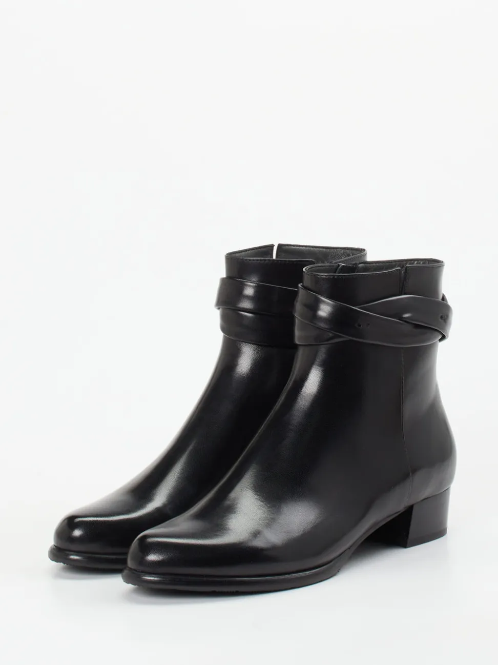 Ginger & Glove – Stiefeletten aus Lammleder Schwarz