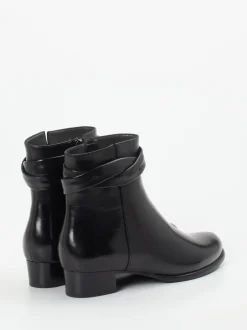 Ginger & Glove – Stiefeletten aus Lammleder Schwarz