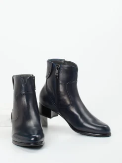 Ginger & Glove – Stiefelette aus Lammleder Dunkelblau