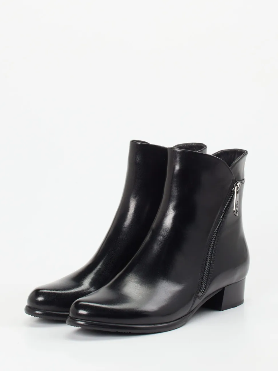 Ginger & Glove – Stiefelette aus Lammleder schwarz