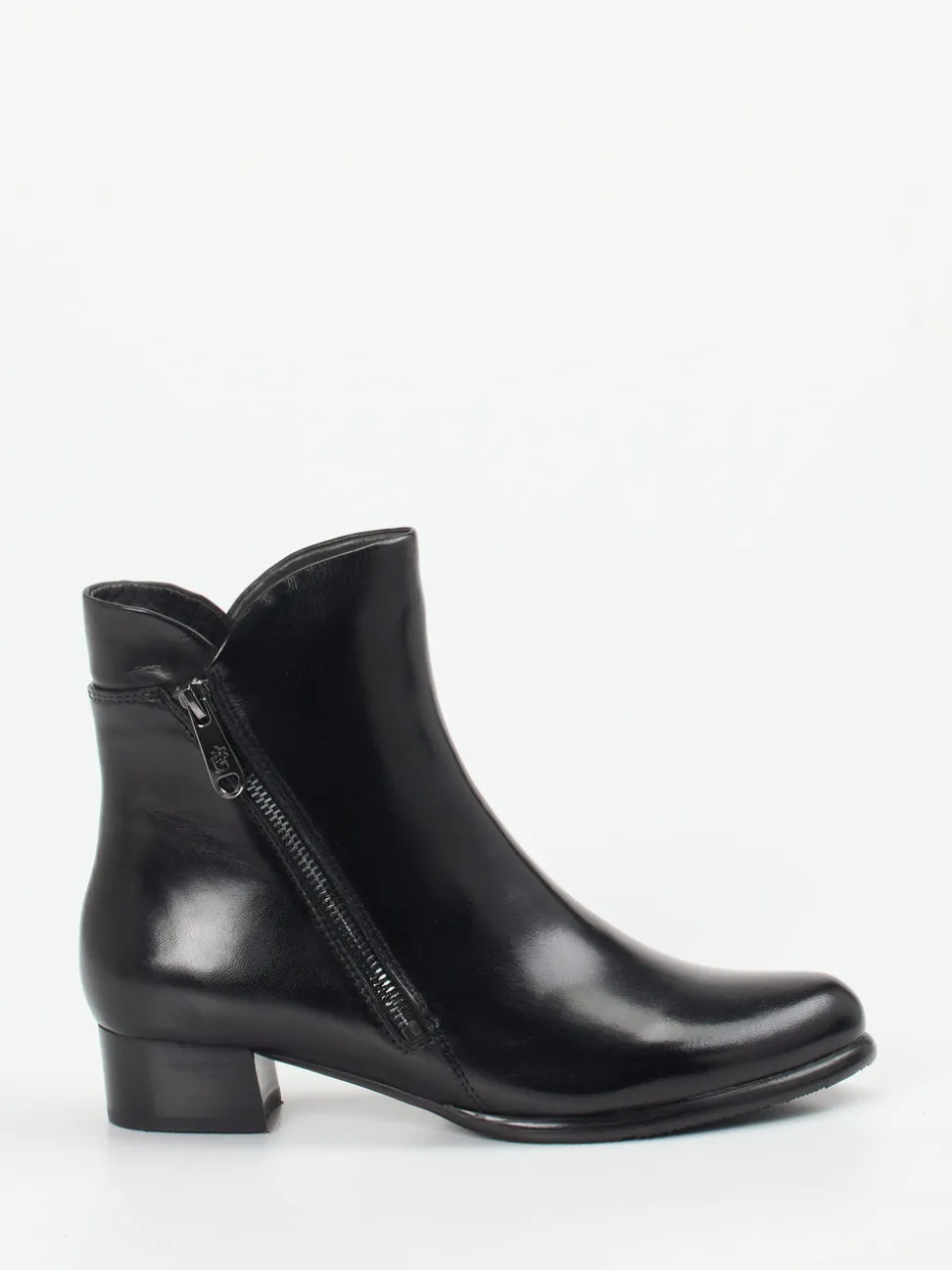 Ginger & Glove – Stiefelette aus Lammleder schwarz