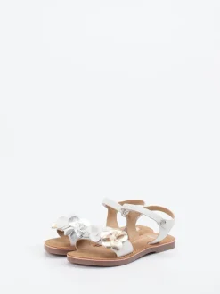 Gioseppo – Riemchensandale aus Kalbleder Offwhite