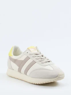 Gola – Retro-Sneaker aus Veloursleder cremeweiß