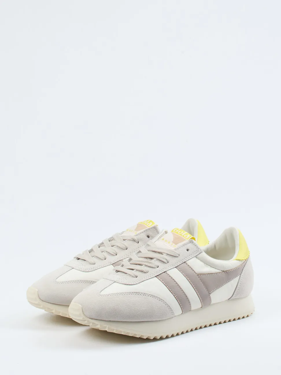 Gola – Retro-Sneaker aus Veloursleder cremeweiß