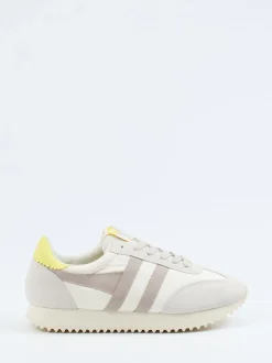 Gola – Retro-Sneaker aus Veloursleder cremeweiß