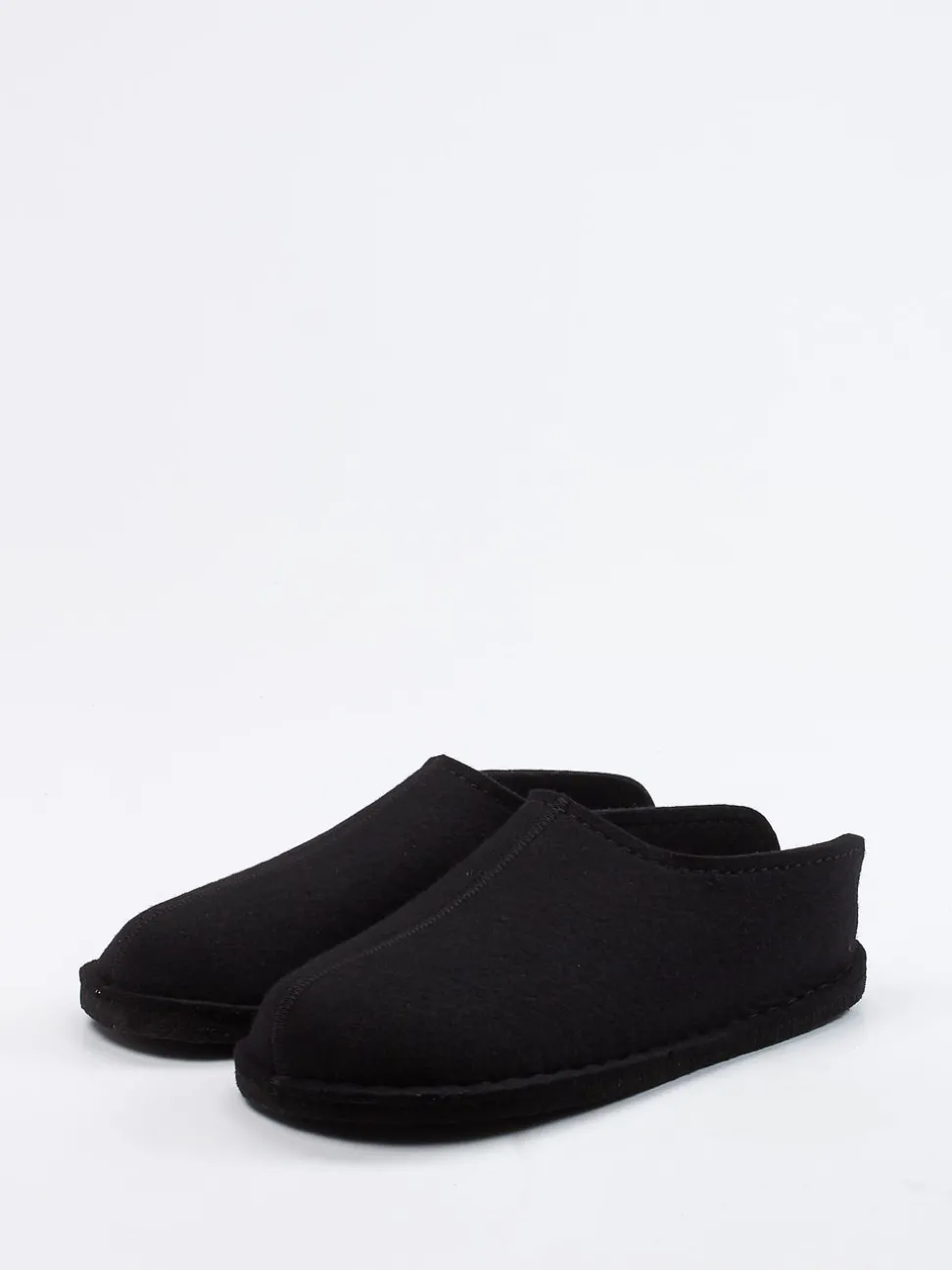 Haflinger – Hüttenschuhe aus reiner Schurwolle schwarz