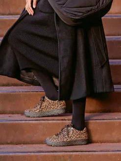 Hartjes – Komfort-Sneaker aus geprägtem Leder braun