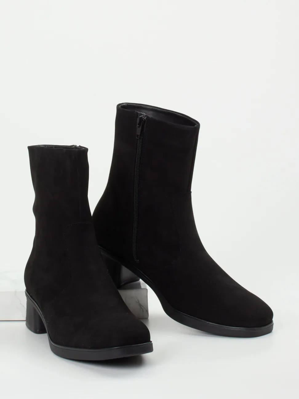 Hartjes – Stiefelette aus Nubukleder in Schwarz