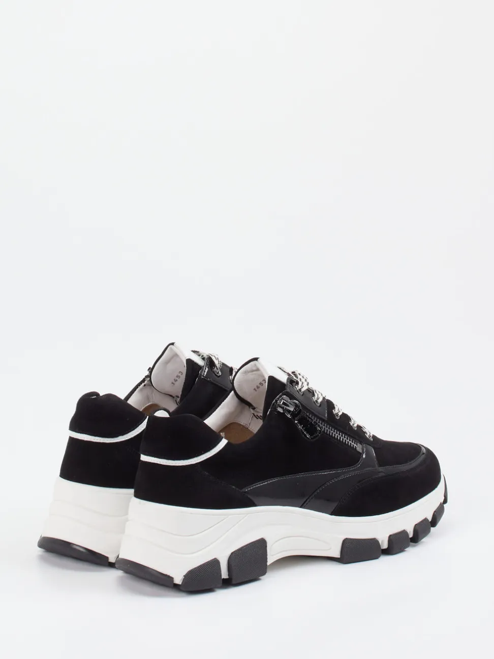 Hassia – Chunky Sneaker aus Veloursleder Schwarz