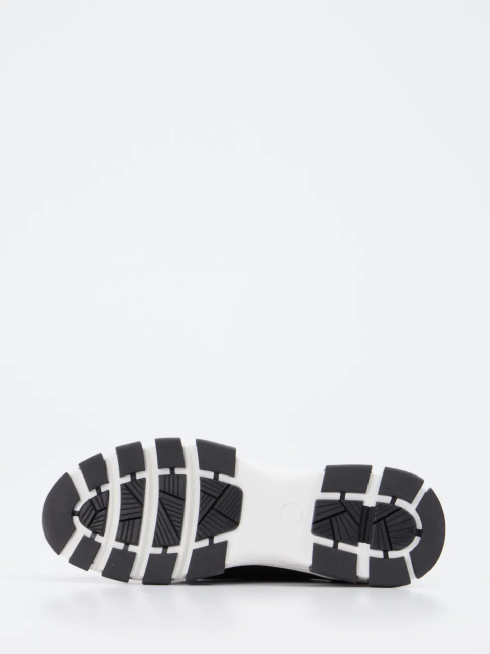 Hassia – Chunky Sneaker aus Veloursleder Schwarz