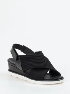 Hassia – Keilsandalette aus Textil und Lack in Schwarz