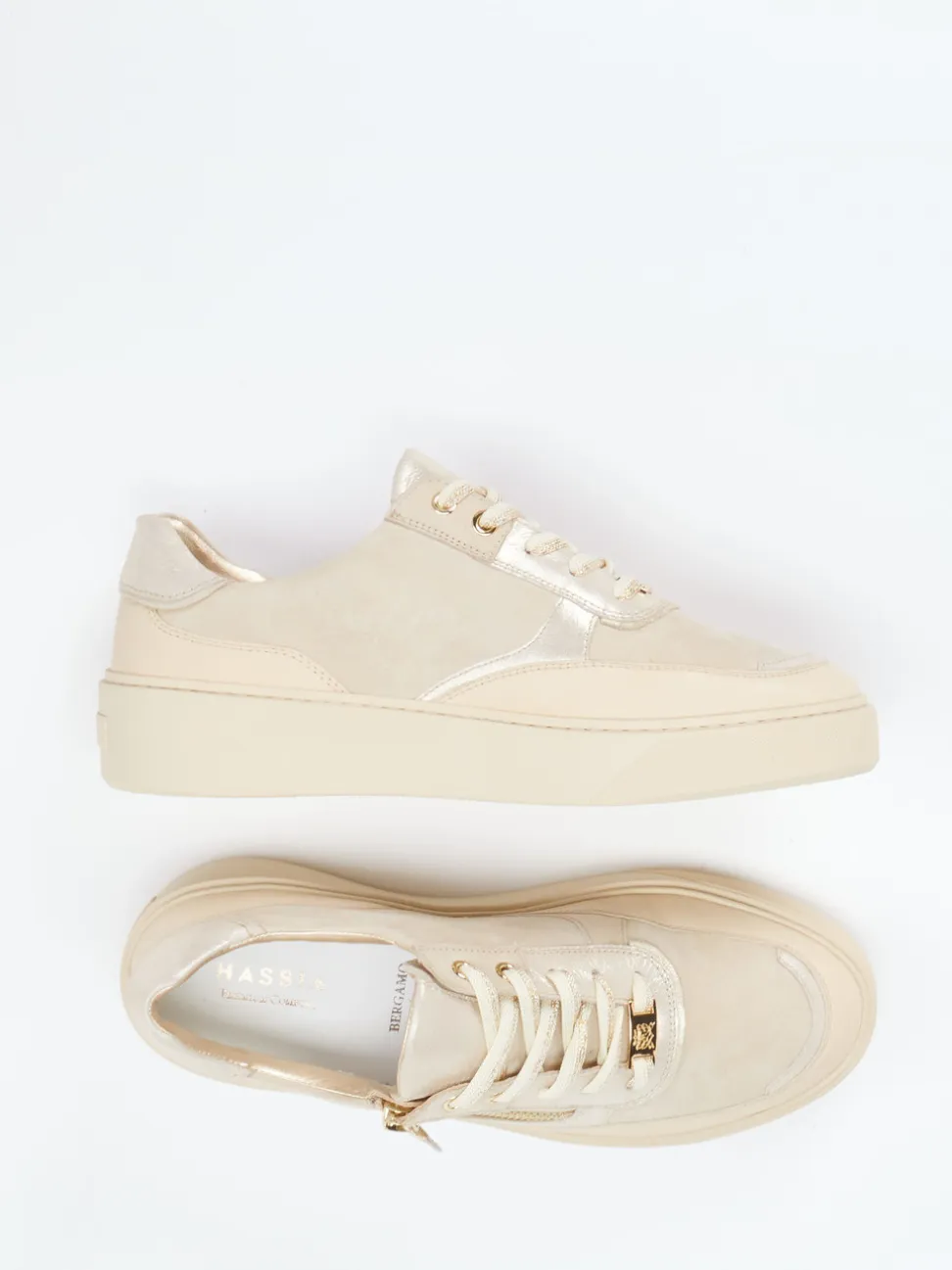 Hassia – Plateau-Sneaker aus Veloursleder beige