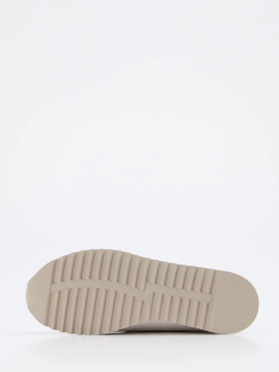 Hassia – Sneaker aus Kalbleder mit Goldakzenten