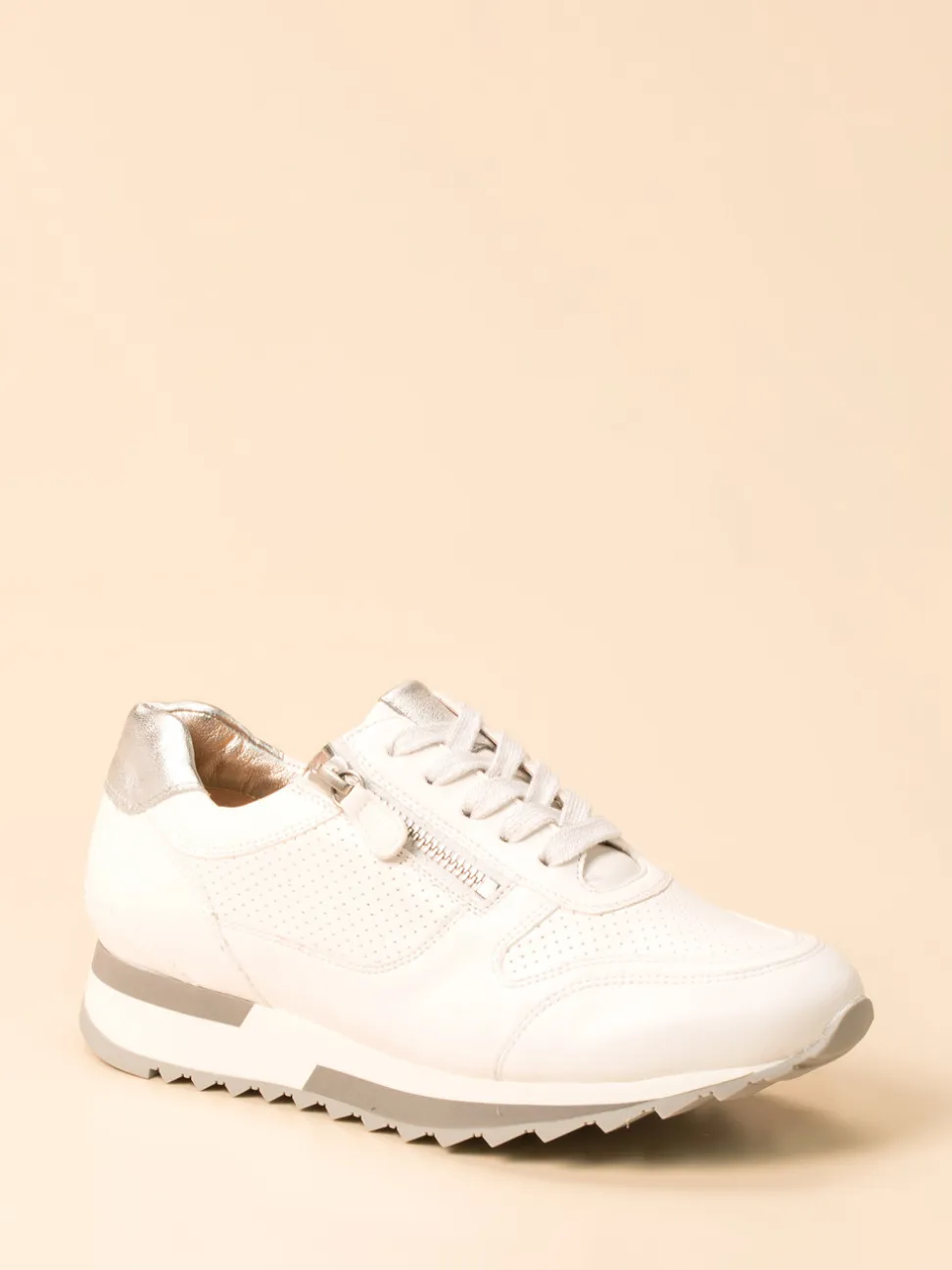 Hassia – Sneaker aus Kalbleder mit Metallic-Ferse