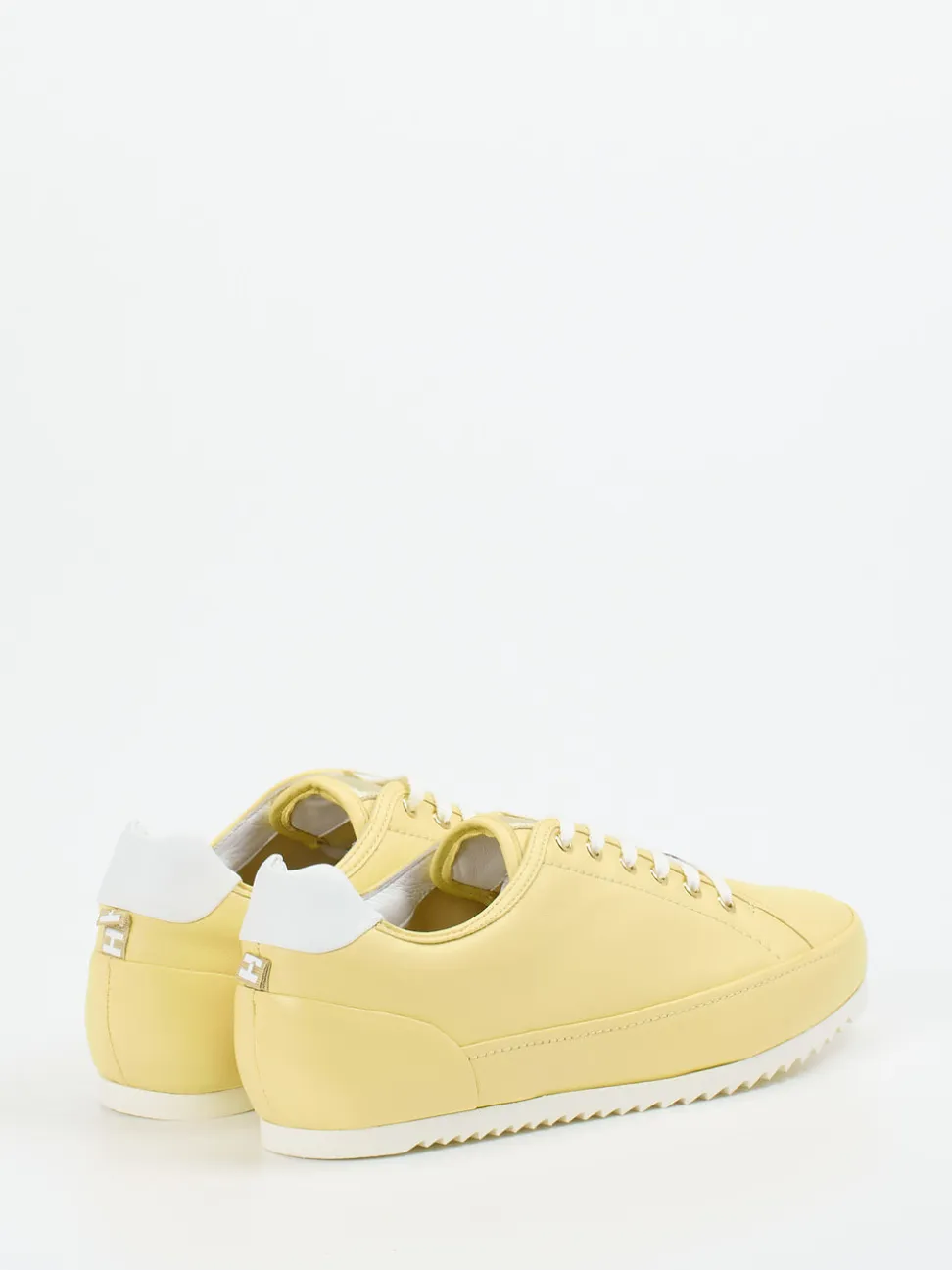 Hassia – Sneaker aus Lammleder in Pastellgelb