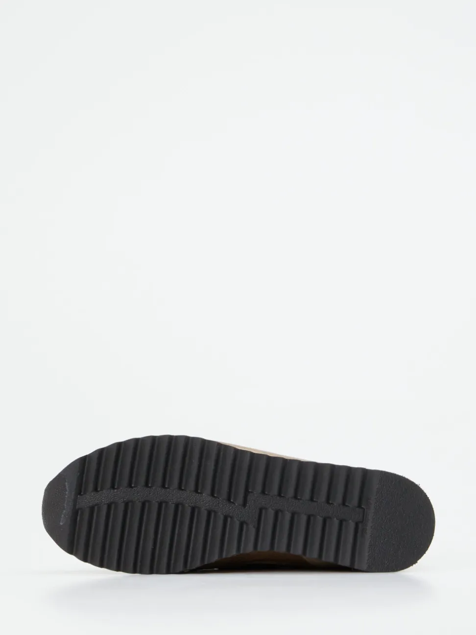 Hassia – Sneaker aus Metallicleder und Velours beige