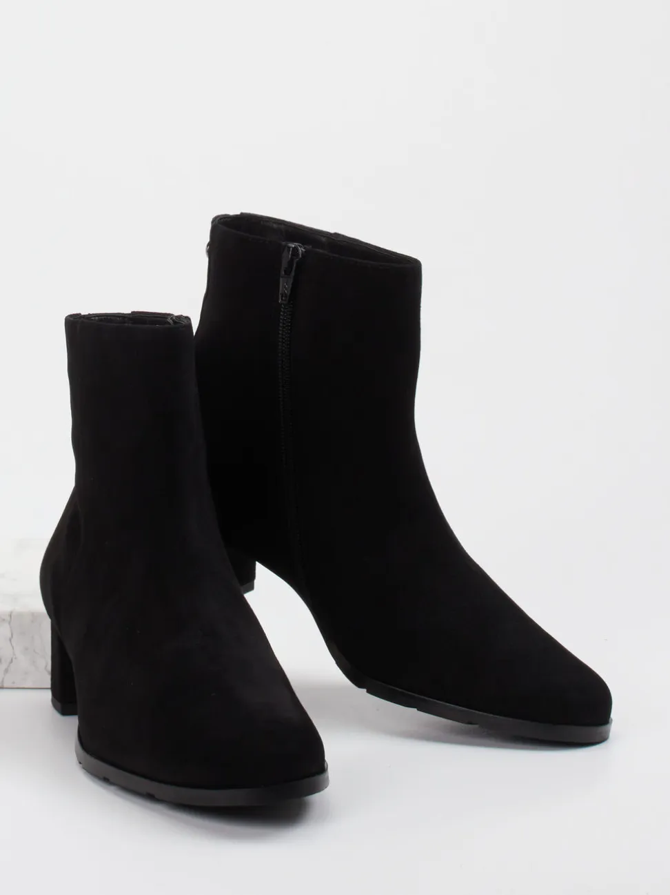 Hassia – Stiefelette aus Veloursleder Schwarz