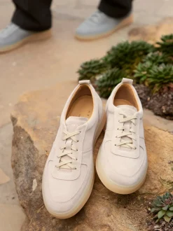 Henderson – Sneaker aus Veloursleder in Beige