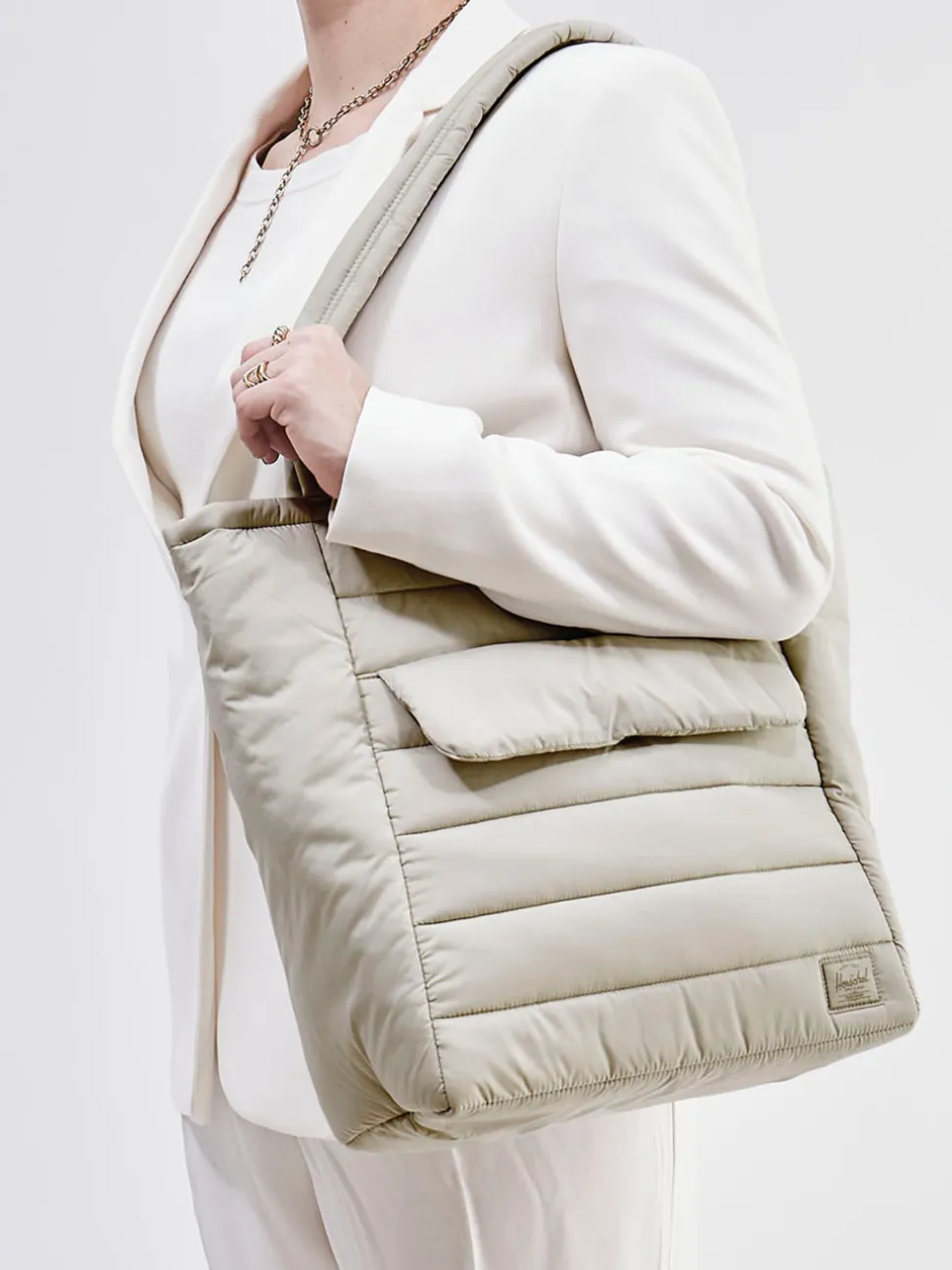 Herschel – Shopper aus Textil in Stepp-Optik
