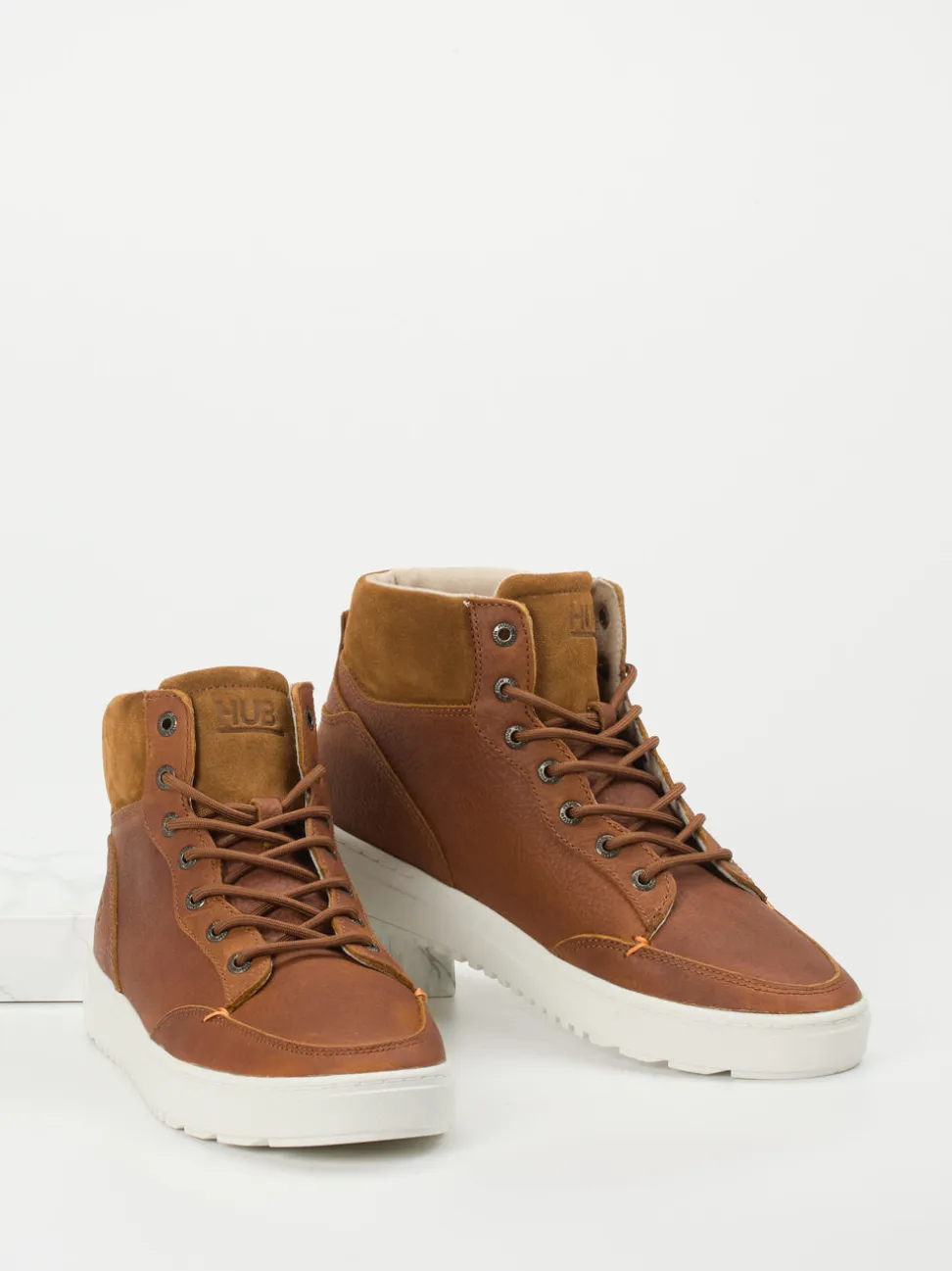 HUB – High-Top-Sneaker aus Kalbleder rostbraun