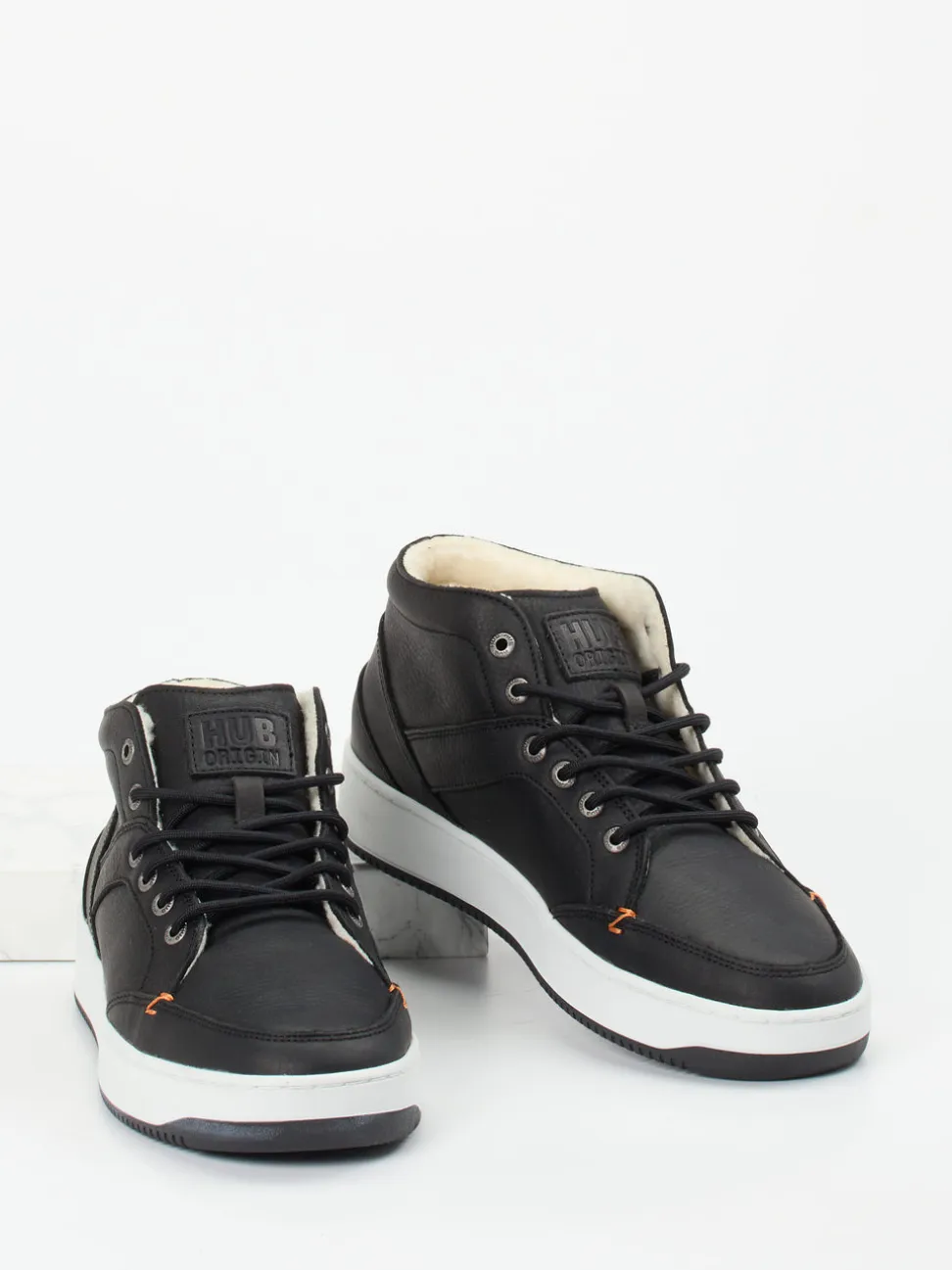 HUB – Mid-Top Sneaker aus Fettleder schwarz