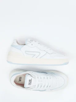 HUB – Sneaker aus Leder in Off-White