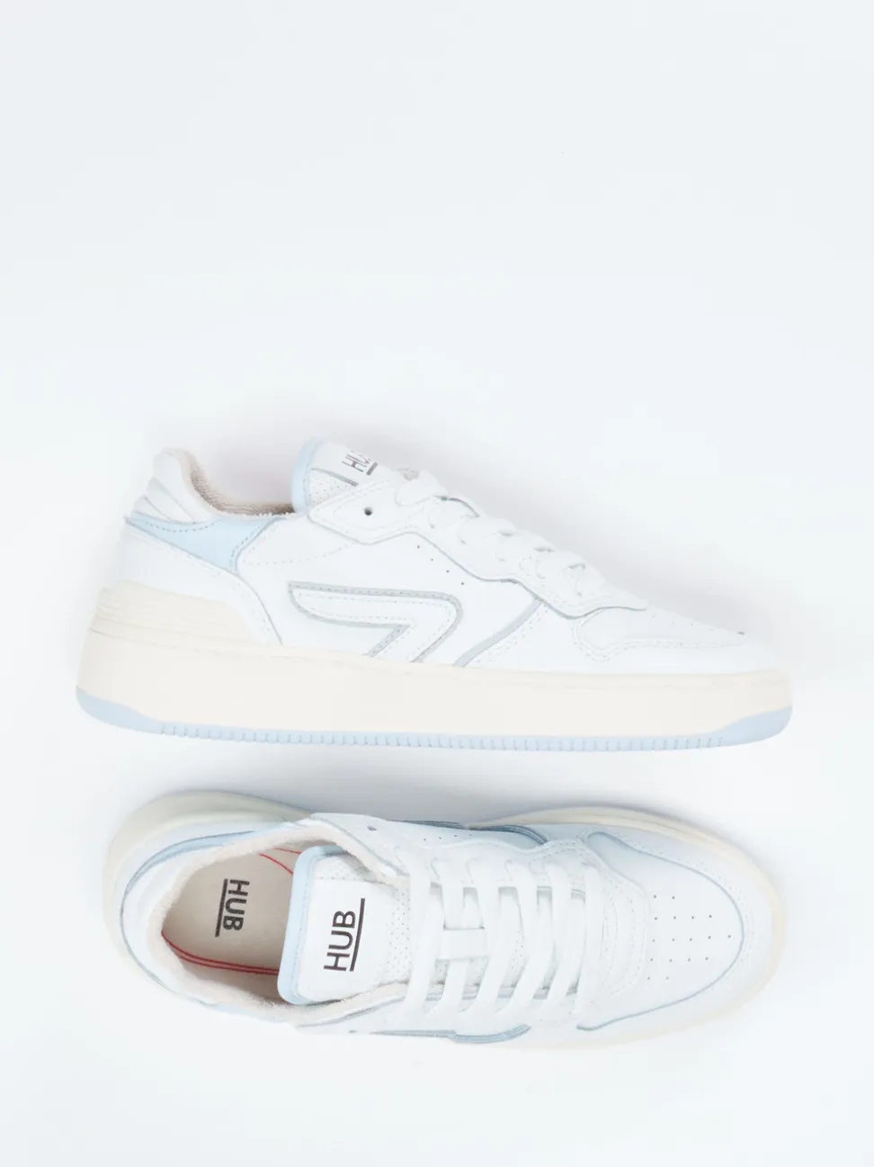 HUB – Sneaker aus Leder in Off-White