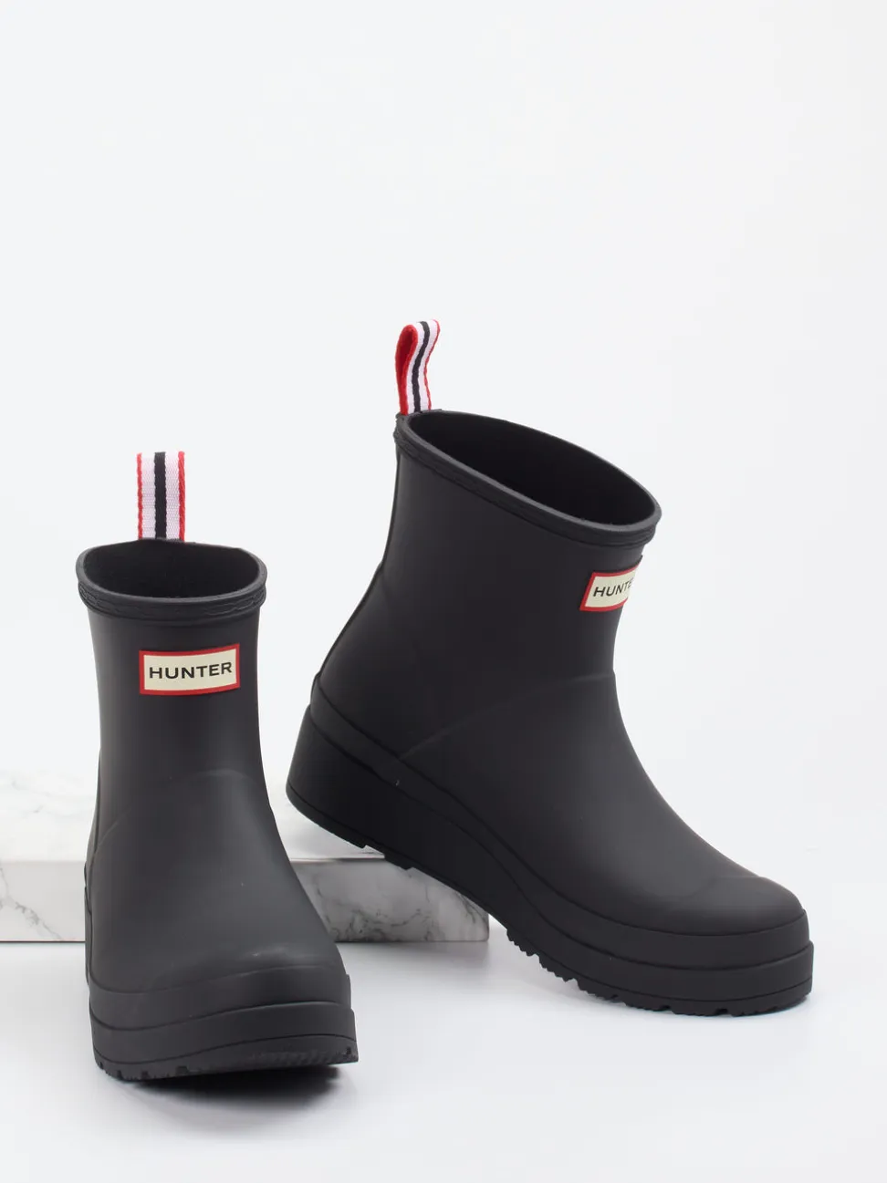 Hunter – Regenstiefelette aus Gummi in Schwarz